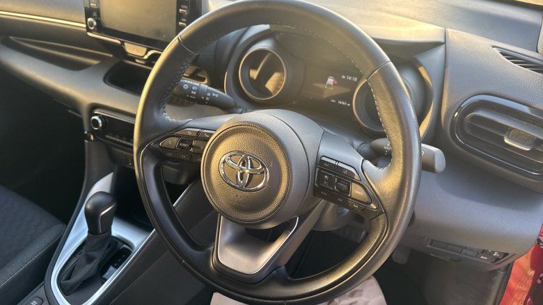 Toyota Yaris 1.5 Hybrid Design 5dr CVT Hybrid Hatchback